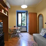 Tourist Nest